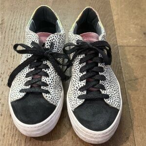 P448 Black and White Speckled Sneakers